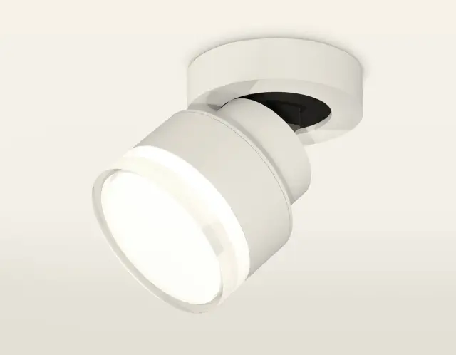 Точечный светильник Ambrella Light XM8101028 — белый, ракурс 2