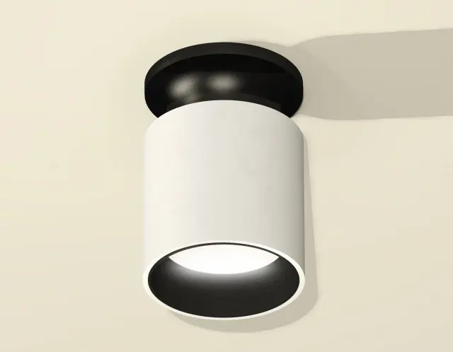 Точечный светильник Ambrella Light XS6301122 — черный, ракурс 2
