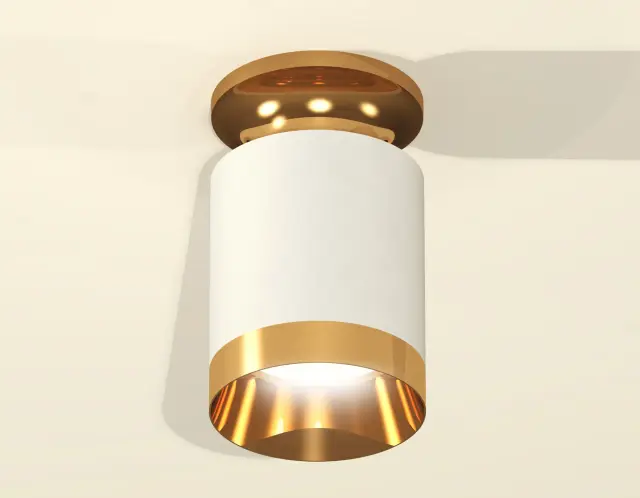Точечный светильник Ambrella Light XS6301180 — золотой, ракурс 2