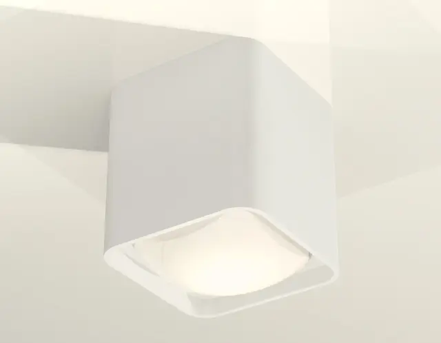 Точечный светильник Ambrella Light XS7840022 — белый, ракурс 2