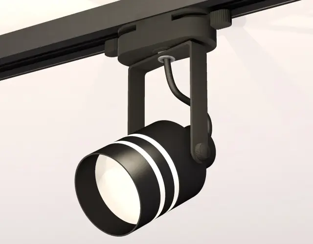 Трековый светильник Ambrella Light XT6602082 — черный, ракурс 2