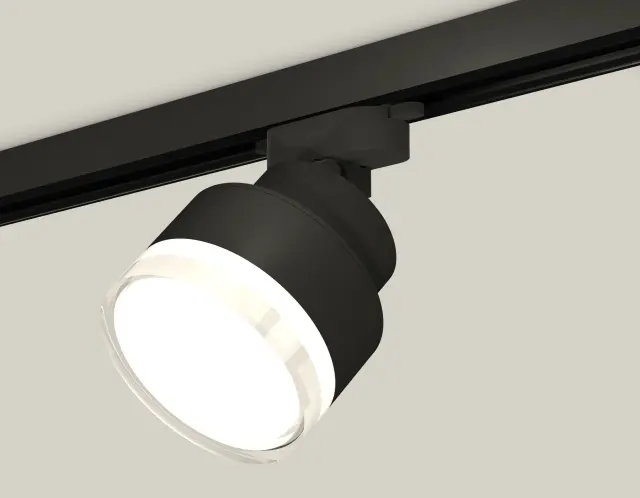 Трековый светильник Ambrella Light XT8102028 — черный, ракурс 2