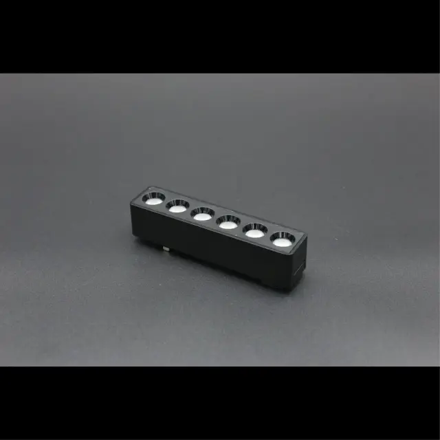 Светильник для трека Aployt APL.0100.00.06 MAGNETIC TRACK 48 — черный, ракурс 6