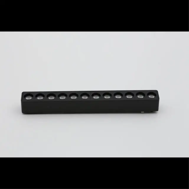 Светильник для трека Aployt APL.0100.00.12 MAGNETIC TRACK 48 — черный, ракурс 2