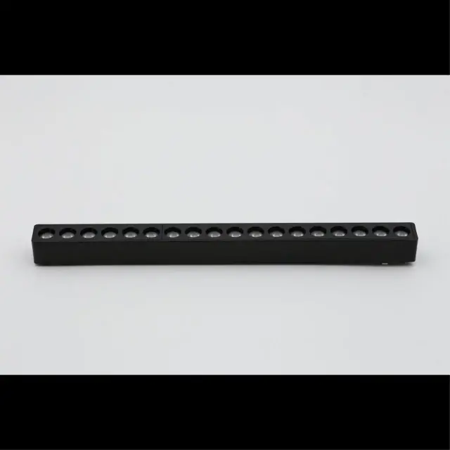 Светильник для трека Aployt APL.0100.00.18 MAGNETIC TRACK 48 — черный, ракурс 2