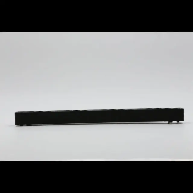 Светильник для трека Aployt APL.0100.00.18 MAGNETIC TRACK 48 — черный, ракурс 3