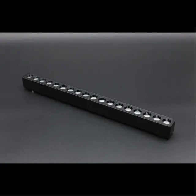Светильник для трека Aployt APL.0100.00.18 MAGNETIC TRACK 48 — черный, ракурс 6