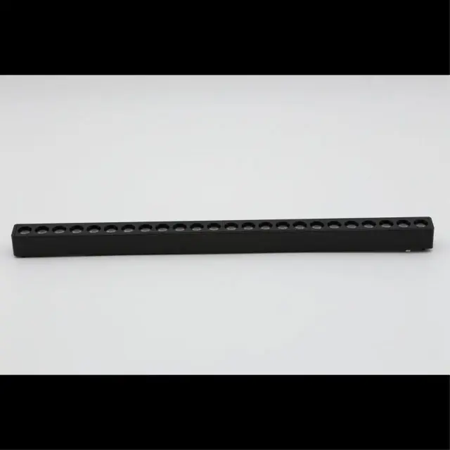 Светильник для трека Aployt APL.0100.00.24 MAGNETIC TRACK 48 — черный, ракурс 2