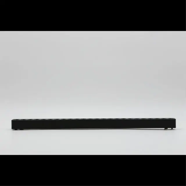 Светильник для трека Aployt APL.0100.00.24 MAGNETIC TRACK 48 — черный, ракурс 3