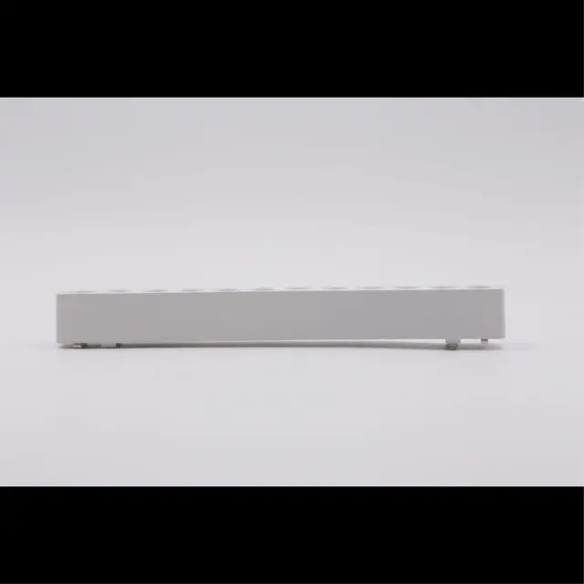 Светильник для трека Aployt APL.0100.10.12 MAGNETIC TRACK 48 — белый, ракурс 3