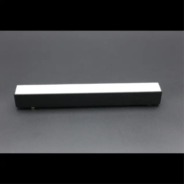Светильник для трека Aployt APL.0101.00.10 MAGNETIC TRACK 48 — черный, ракурс 5