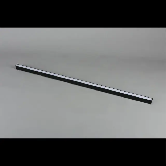 Светильник для трека Aployt APL.0101.00.30 MAGNETIC TRACK 48 — черный, ракурс 2