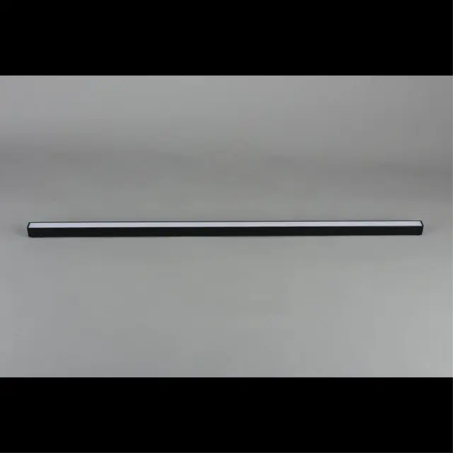 Светильник для трека Aployt APL.0101.00.30 MAGNETIC TRACK 48 — черный, ракурс 3