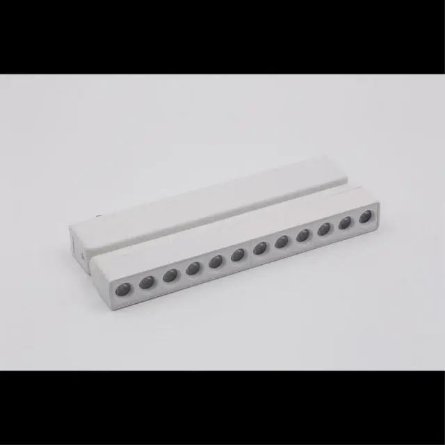 Светильник для трека Aployt APL.0102.10.12 MAGNETIC TRACK 48 — белый, ракурс 2