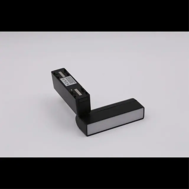 Светильник для трека Aployt APL.0103.00.05 MAGNETIC TRACK 48 — черный, ракурс 7