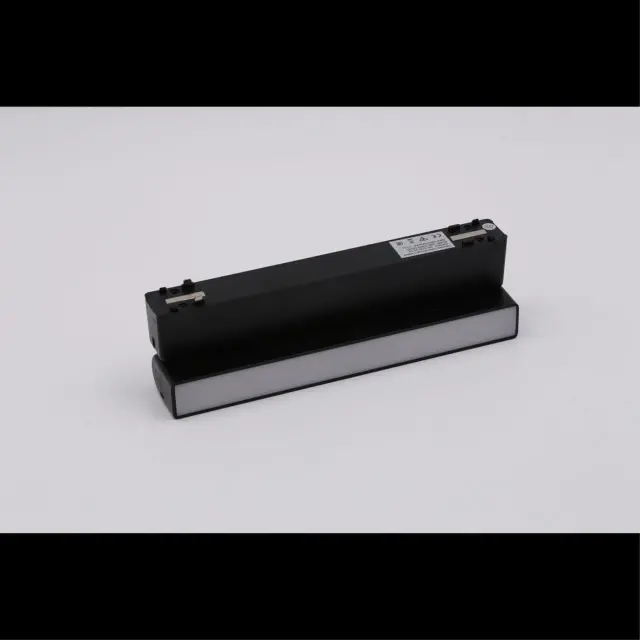 Светильник для трека Aployt APL.0103.00.10 MAGNETIC TRACK 48 — черный, ракурс 4