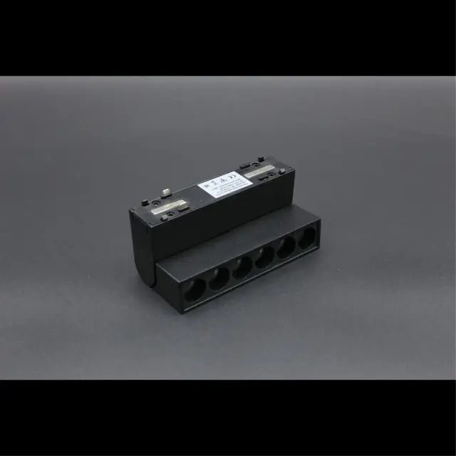 Светильник для трека Aployt APL.0104.00.10 MAGNETIC TRACK 48 — черный, ракурс 6