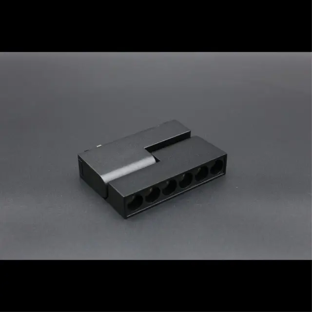 Светильник для трека Aployt APL.0104.00.10 MAGNETIC TRACK 48 — черный, ракурс 9