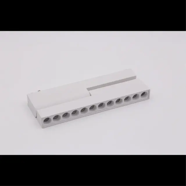 Светильник для трека Aployt APL.0104.10.20 MAGNETIC TRACK 48 — белый, ракурс 3