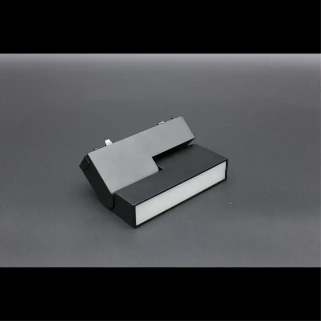 Светильник для трека Aployt APL.0105.00.10 MAGNETIC TRACK 48 — черный, ракурс 4