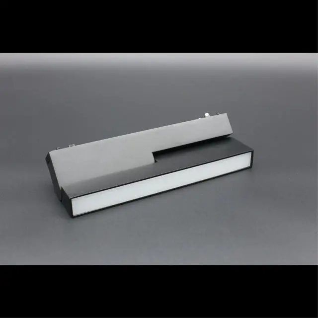 Светильник для трека Aployt APL.0105.00.20 MAGNETIC TRACK 48 — черный, ракурс 5