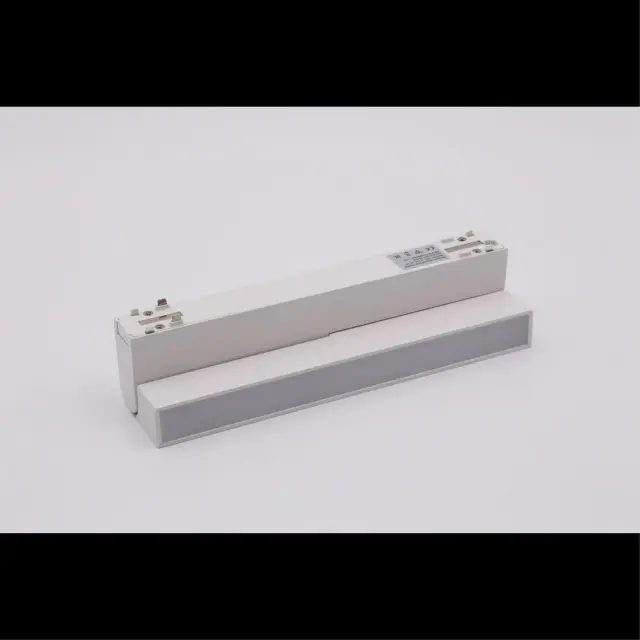 Светильник для трека Aployt APL.0105.10.20 MAGNETIC TRACK 48 — белый, ракурс 2