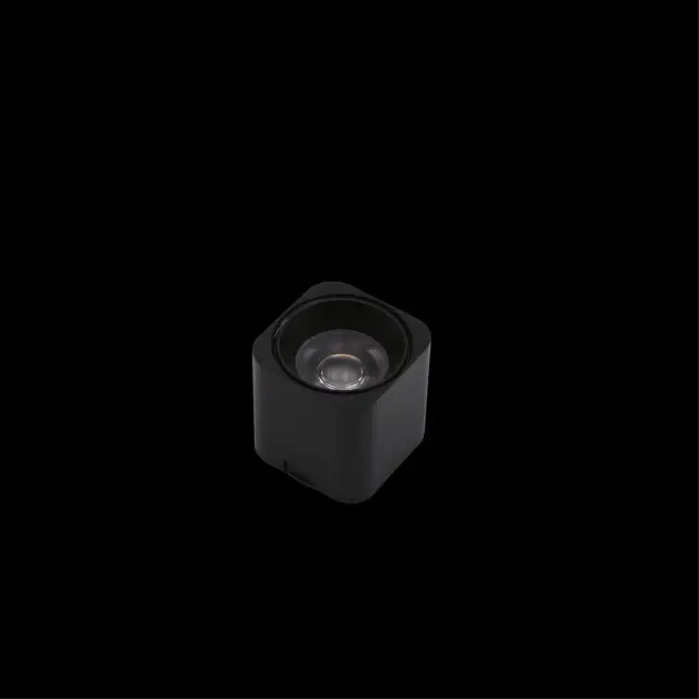 Светильник для трека Aployt APL.0108.00.06 MAGNETIC TRACK 48 — черный, ракурс 5