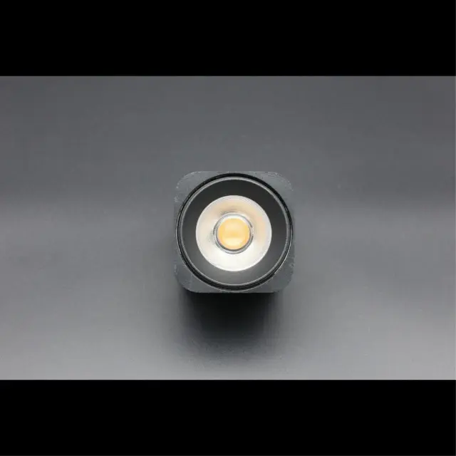 Светильник для трека Aployt APL.0108.00.06 MAGNETIC TRACK 48 — черный, ракурс 6