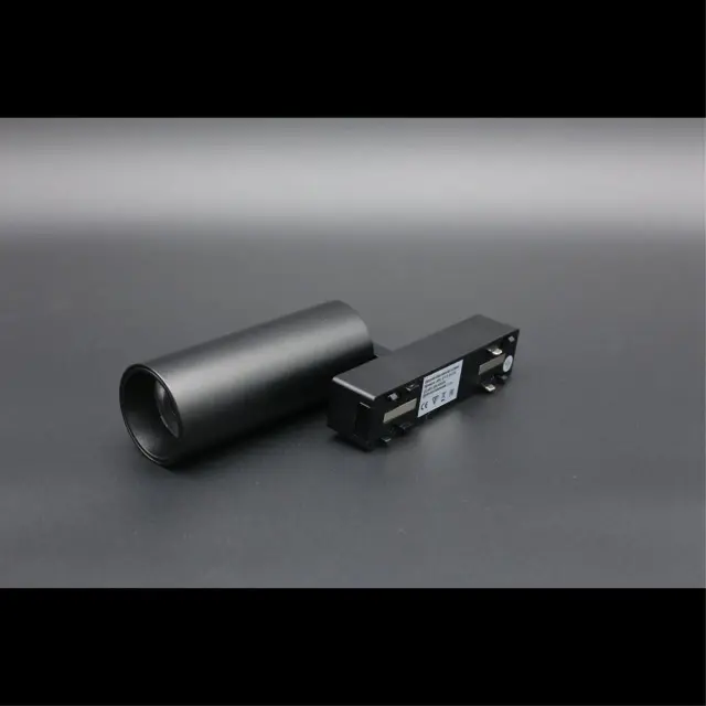 Светильник для трека Aployt APL.0113.00.09 MAGNETIC TRACK 48 — черный, ракурс 8