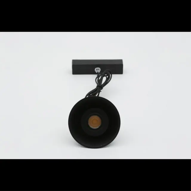 Светильник для трека Aployt APL.0122.00.06 MAGNETIC TRACK 48 — черный, ракурс 2