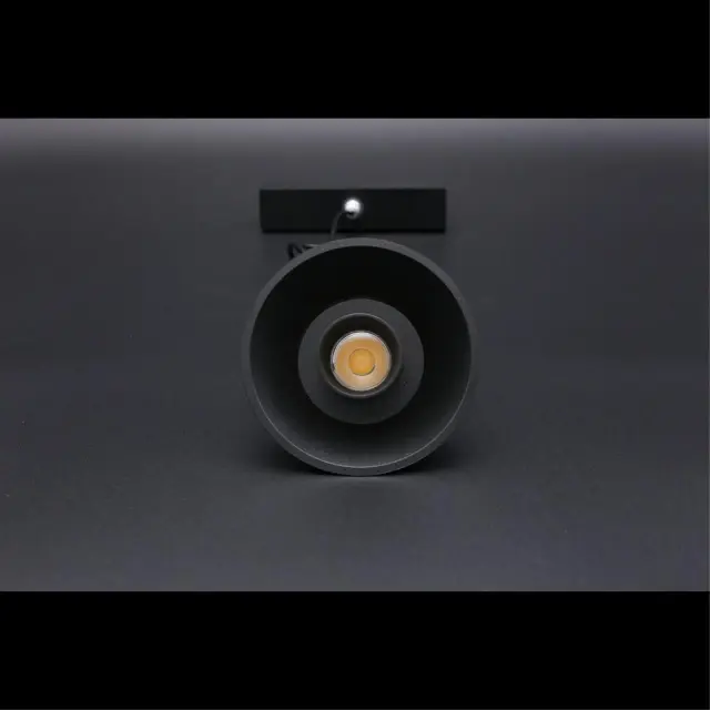 Светильник для трека Aployt APL.0122.00.06 MAGNETIC TRACK 48 — черный, ракурс 7