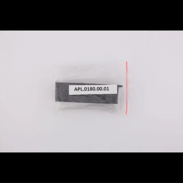 Заглушка для трека Aployt APL.0180.00.01 MAGNETIC TRACK 48 — черный, ракурс 8