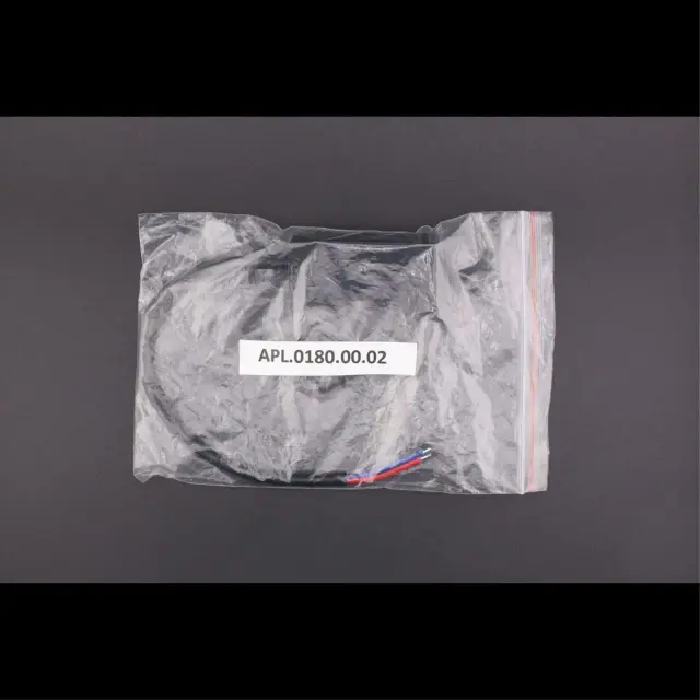 Ввод питания Aployt APL.0180.00.02 MAGNETIC TRACK 48 — черный, ракурс 4