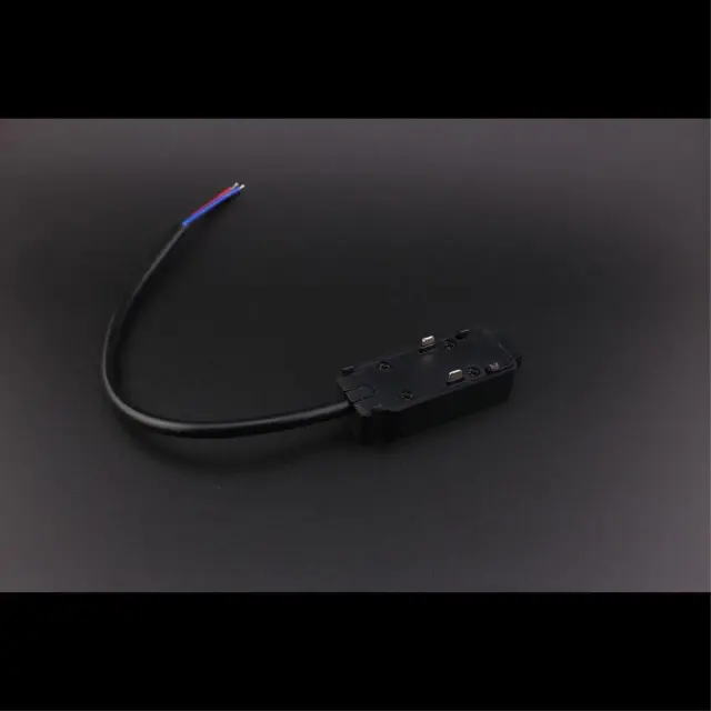 Ввод питания Aployt APL.0180.00.02 MAGNETIC TRACK 48 — черный, ракурс 7