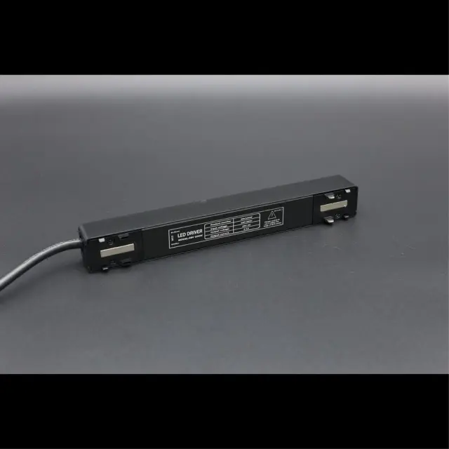 Трансформатор Aployt APL.0180.00.100 MAGNETIC TRACK 48 — черный, ракурс 4