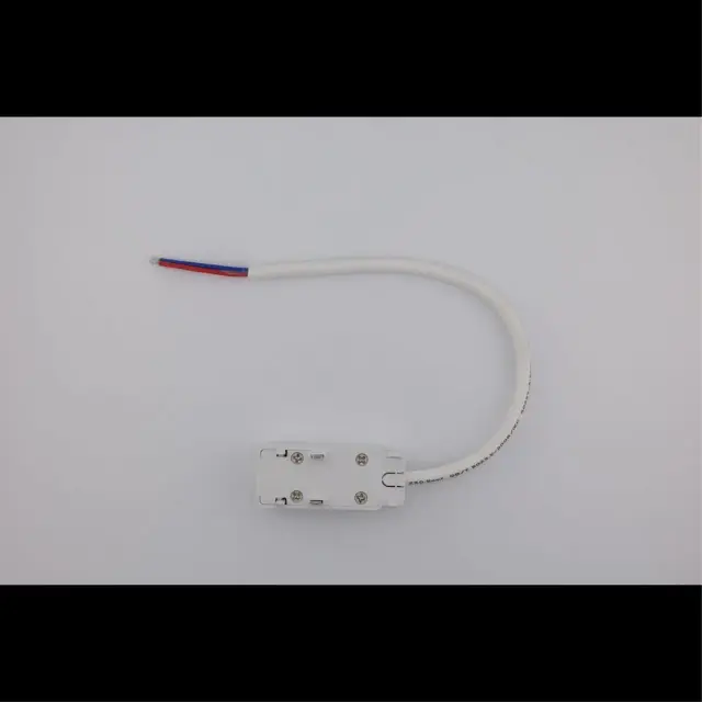 Ввод питания Aployt APL.0180.10.02 MAGNETIC TRACK 48 — белый, ракурс 3