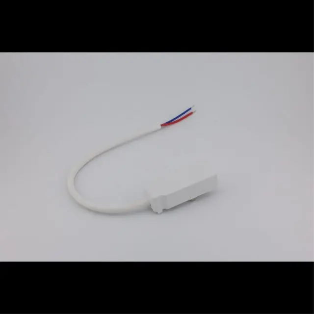 Ввод питания Aployt APL.0180.10.02 MAGNETIC TRACK 48 — белый, ракурс 4