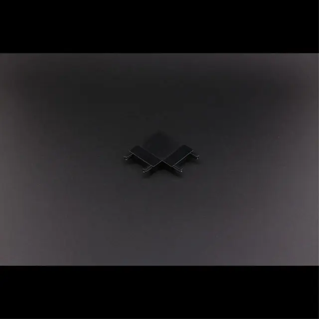 Коннектор питания угловой Aployt APL.0181.00.08 MAGNETIC TRACK 48 — черный, ракурс 8