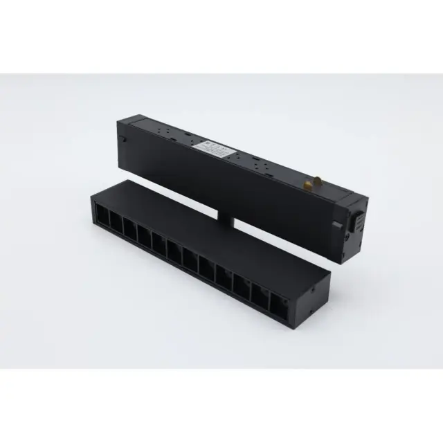Светильник для трека Aployt APL.0202.00.09 MAGNETIC TRACK 220 — черный, ракурс 4