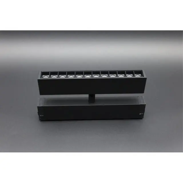 Светильник для трека Aployt APL.0202.00.09 MAGNETIC TRACK 220 — черный, ракурс 7