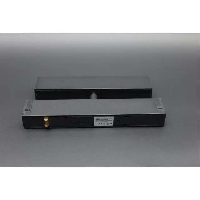 Светильник для трека Aployt APL.0202.00.09 MAGNETIC TRACK 220 — черный, ракурс 9