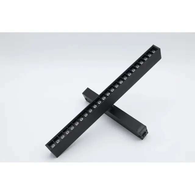 Светильник для трека Aployt APL.0202.00.18 MAGNETIC TRACK 220 — черный, ракурс 2