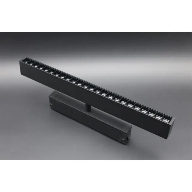 Светильник для трека Aployt APL.0202.00.18 MAGNETIC TRACK 220 — черный, ракурс 6