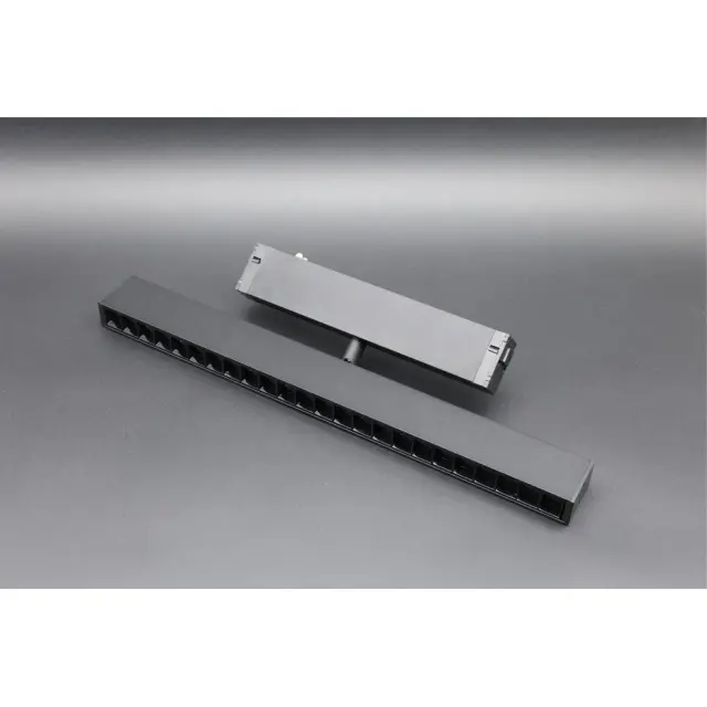 Светильник для трека Aployt APL.0202.00.18 MAGNETIC TRACK 220 — черный, ракурс 9