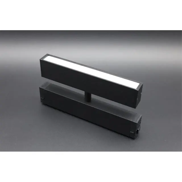 Светильник для трека Aployt APL.0203.00.09 MAGNETIC TRACK 220 — черный, ракурс 5
