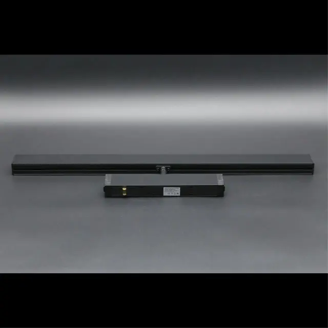 Светильник для трека Aployt APL.0203.01.27 MAGNETIC TRACK 220 — черный, ракурс 8