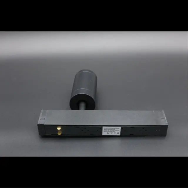 Светильник для трека Aployt APL.0205.01.10 MAGNETIC TRACK 220 — черный, ракурс 11