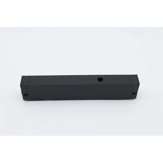 Трековый блок питания Aployt APL.0207.00.00 MAGNETIC TRACK 220 — черный, ракурс 4