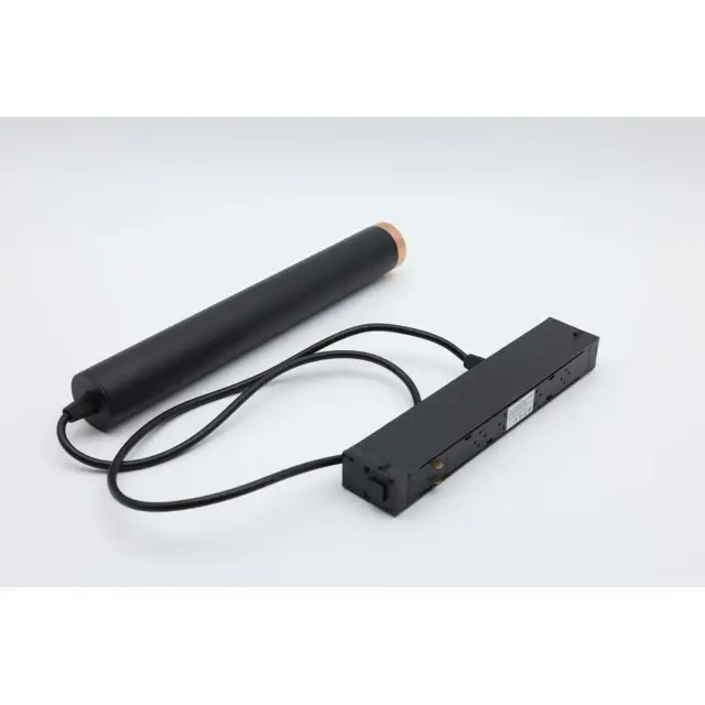 Светильник для трека Aployt APL.0207.00.10 MAGNETIC TRACK 220 — черный, ракурс 3