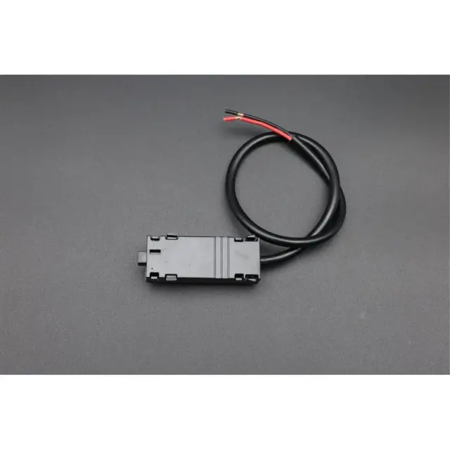 Ввод питания Aployt APL.0280.00.03 MAGNETIC TRACK 220 — черный, ракурс 5